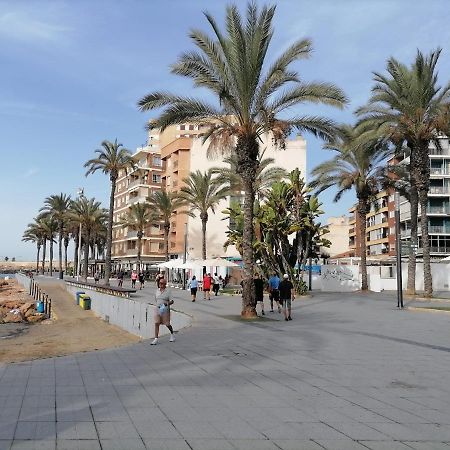 Sunny Appartment With Pool Torrevieja Center Екстериор снимка